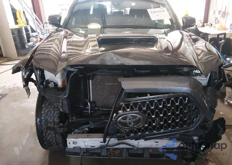 2018 Toyota Tacoma Trd Sport из США, поврежденный, VIN 3TMCZ5AN5JM171917